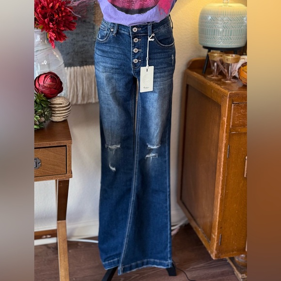 NWT Women’s 𝐾𝑎𝑛𝐶𝑎𝑛 Mid Rise Jeans - Picture 3 of 8